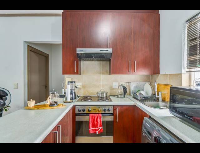 1 BEDROOM APARTMENT FOR SALE IN SUNNINGHILL